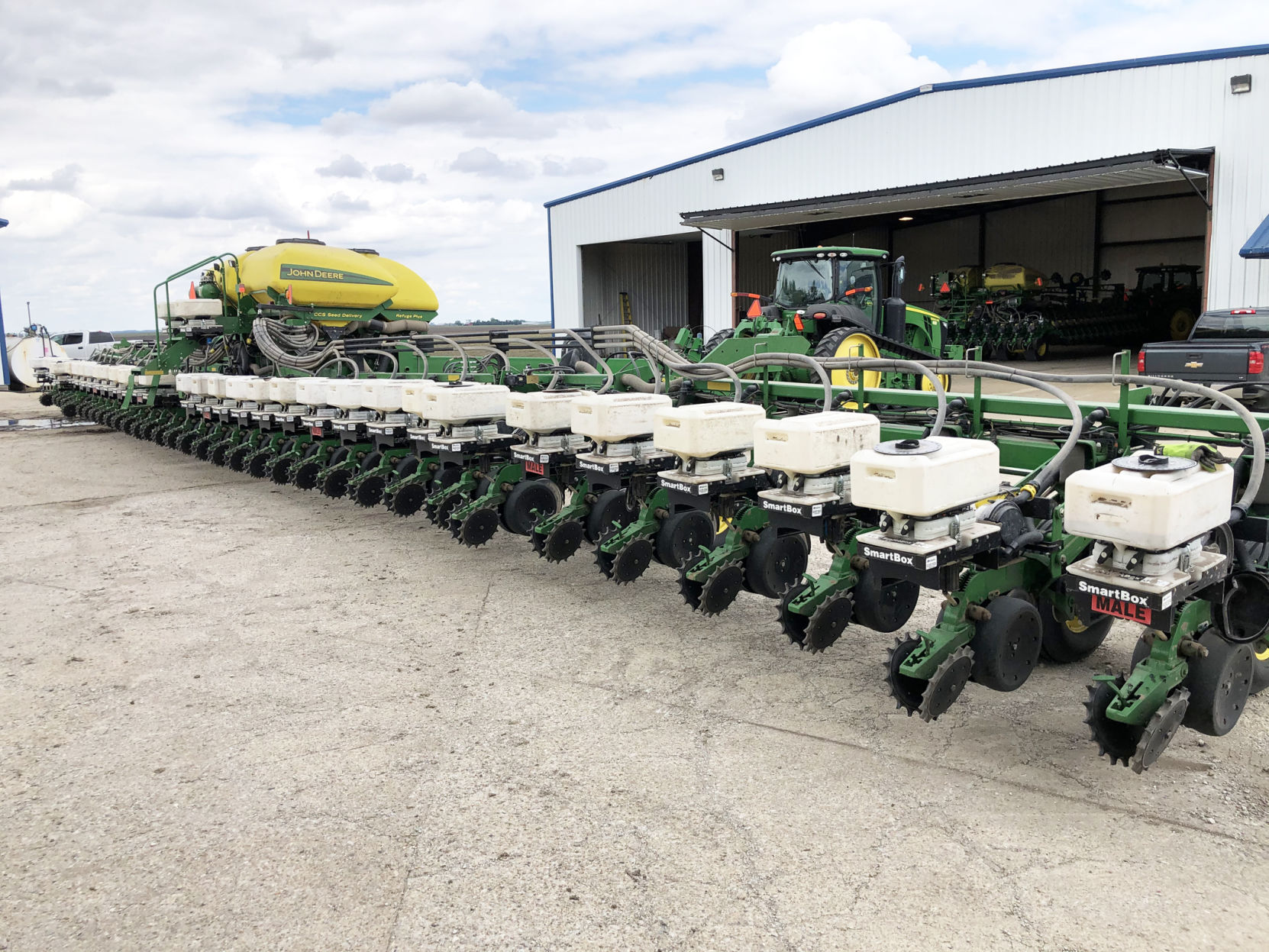 Huge planter.jpg